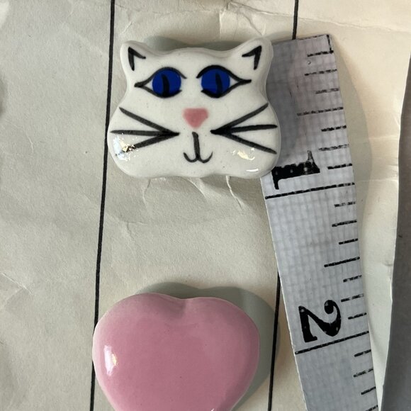 5 Cat and Heart Shaped Button Covers Vintage by Bee Hive Austin Texas - Picture 8 of 9